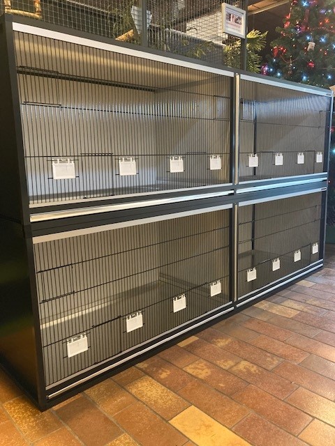 Kooien b210 x d60 x h60,7cm met tussenschot in antraciet alu